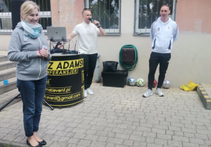 Prowadzący imprezę i dyrektor przedszkola
