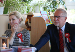 Dyrektor przedszkola i Wicekurator łódzki, fot. Łódzkie Kuratorium Oświaty