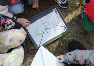 Ułożone puzzle - przebiśnieg