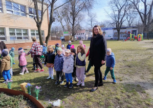 Pani Monika z dziećmi