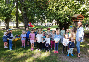 grupa Bystrzaki w ogrodzie przedszkolnym